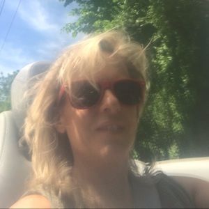 Meet your Posher, Pamela